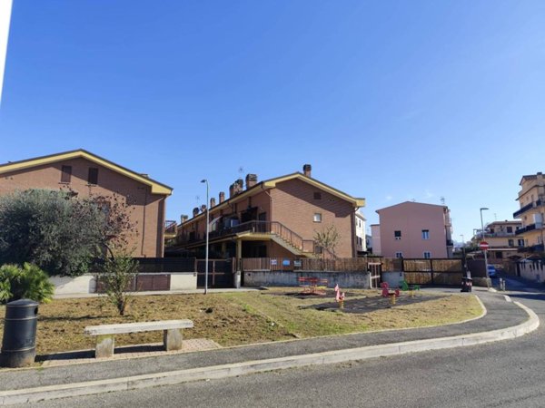 appartamento in vendita a Marino in zona Cava dei Selci