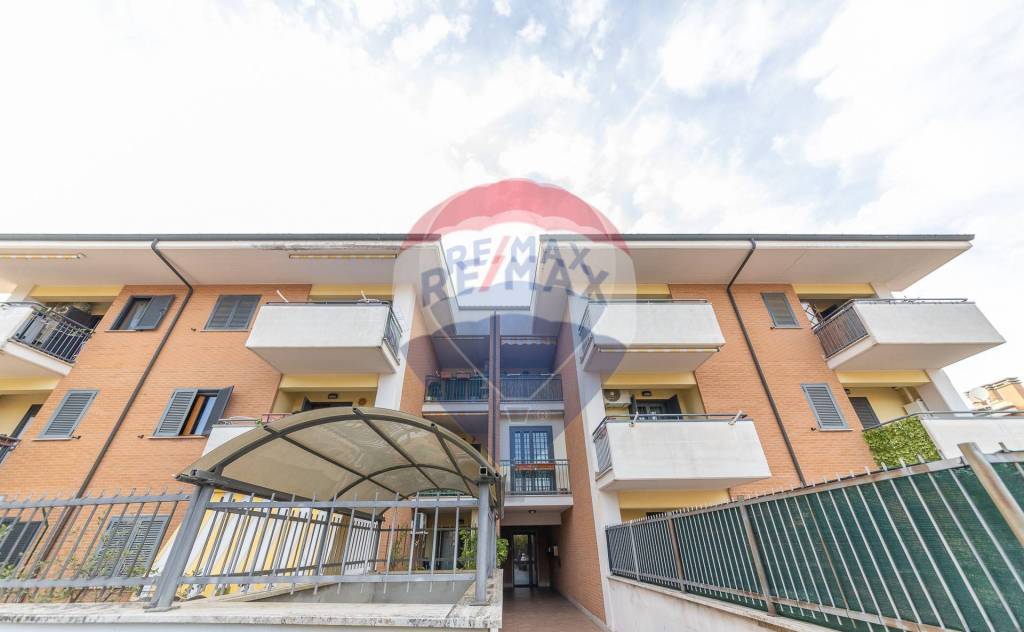 appartamento in vendita a Marino in zona Poggio delle Mole