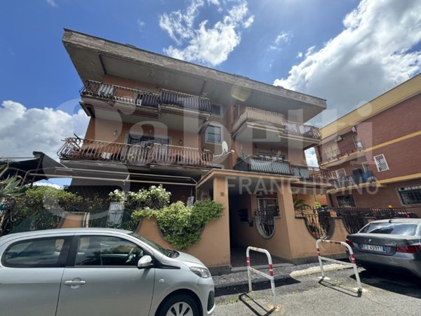 appartamento in vendita a Marino in zona Santa Maria delle Mole
