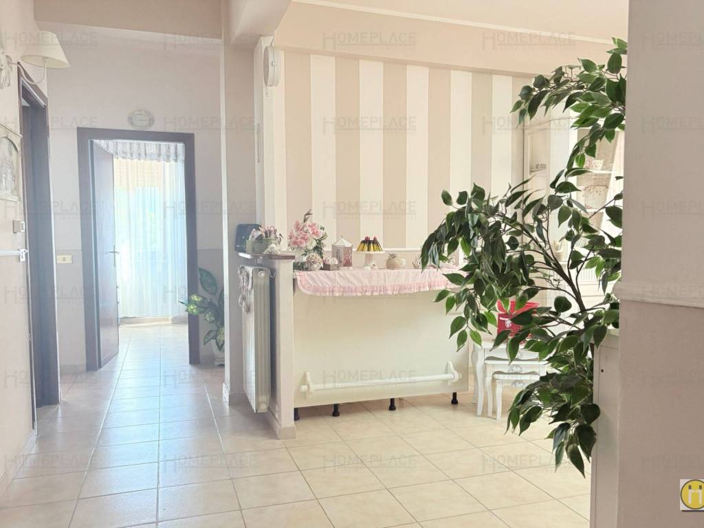 appartamento in vendita a Marino in zona Frattocchie