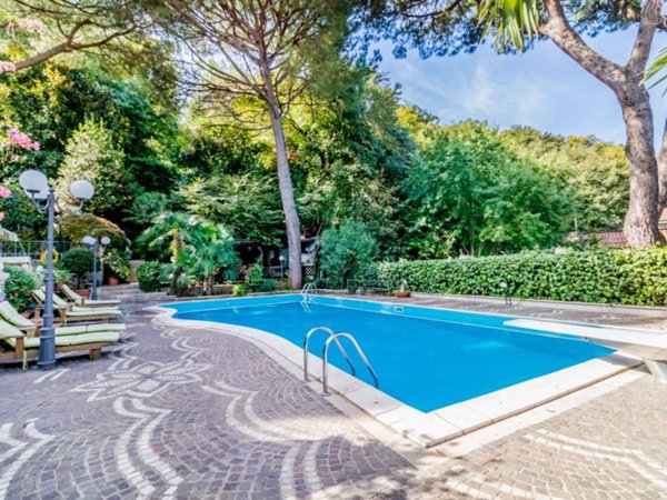 casa indipendente in vendita a Marino