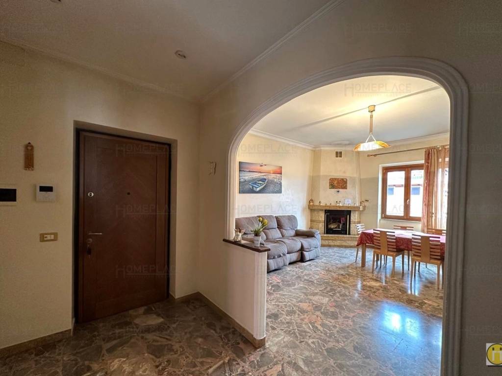 appartamento in vendita a Marino in zona Cava dei Selci