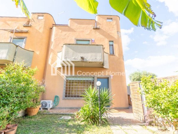 casa indipendente in vendita a Marino in zona Santa Maria delle Mole