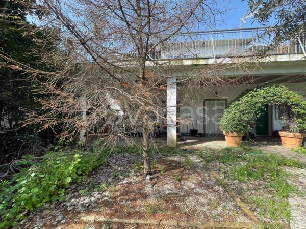casa indipendente in vendita a Marino in zona Frattocchie