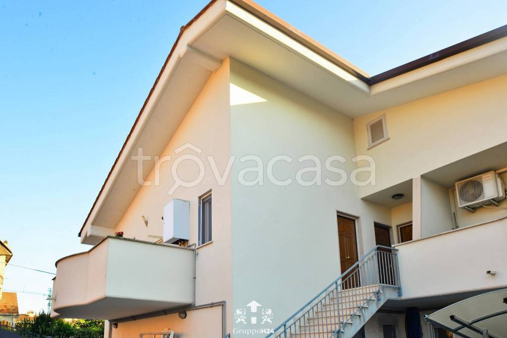 appartamento in vendita a Marino in zona Poggio delle Mole