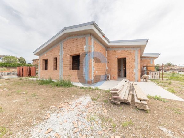 casa indipendente in vendita a Marino in zona Frattocchie