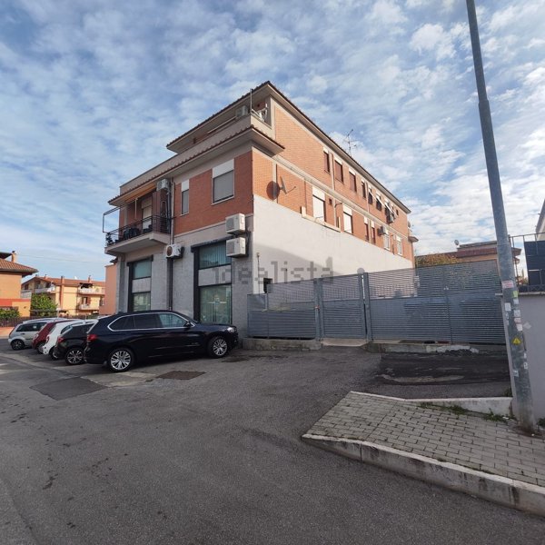 appartamento in vendita a Marino in zona Santa Maria delle Mole