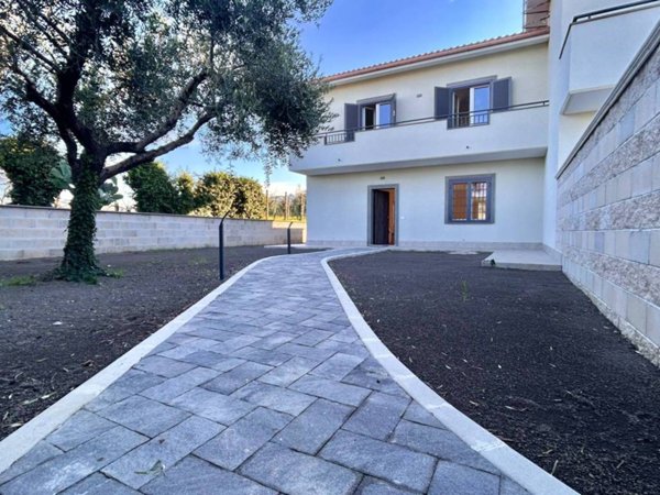 casa indipendente in vendita a Marino in zona Cava dei Selci