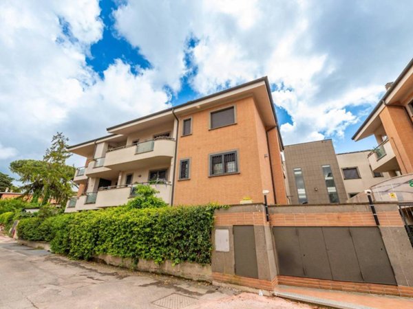 appartamento in vendita a Marino in zona Poggio delle Mole