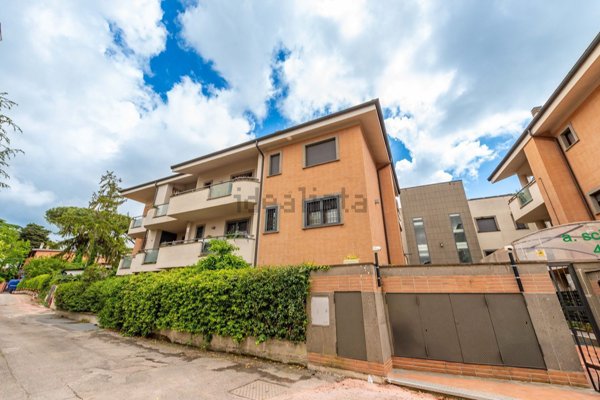 appartamento in vendita a Marino in zona Poggio delle Mole