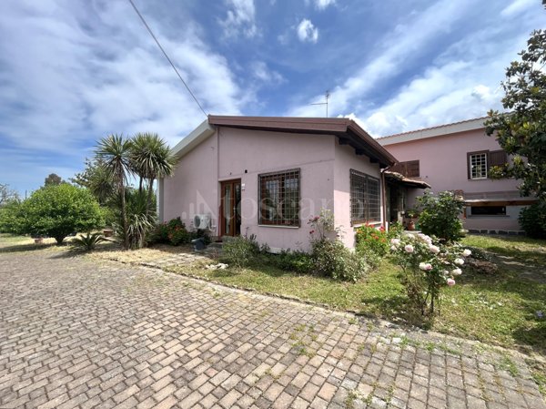 casa indipendente in vendita a Marino