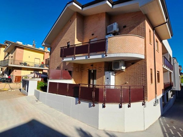 appartamento in vendita a Marino in zona Poggio delle Mole