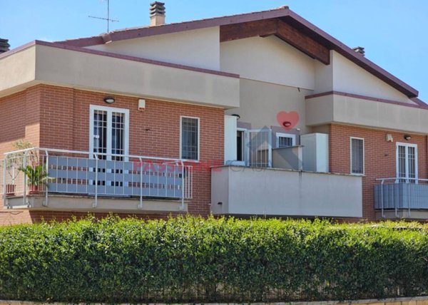 appartamento in vendita a Marino in zona Poggio delle Mole