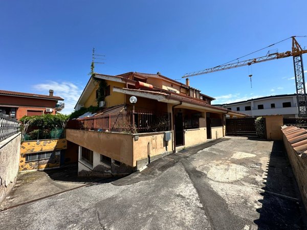 appartamento in vendita a Marino in zona Cava dei Selci