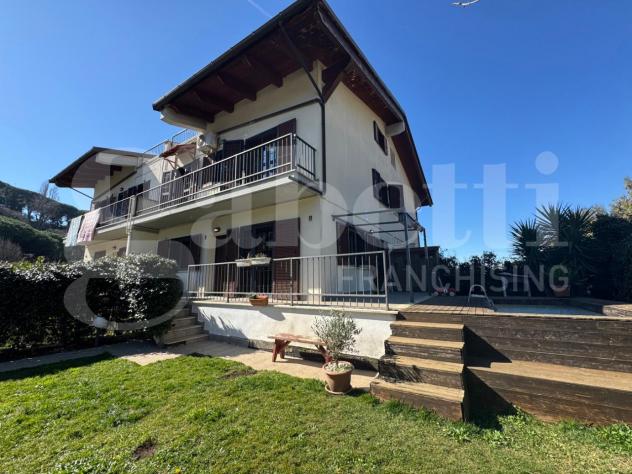 casa indipendente in vendita a Marino