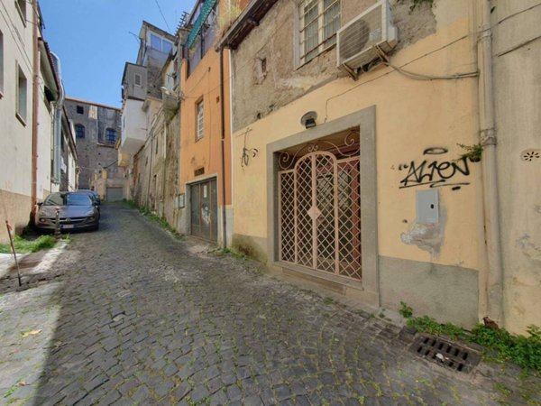 negozio in vendita a Marino