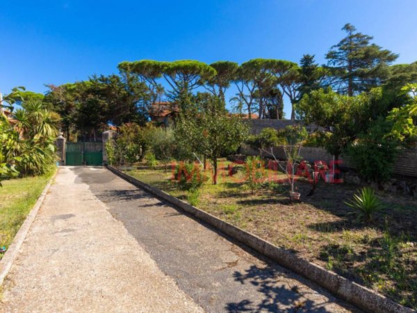 casa indipendente in vendita a Marino in zona Castelluccia