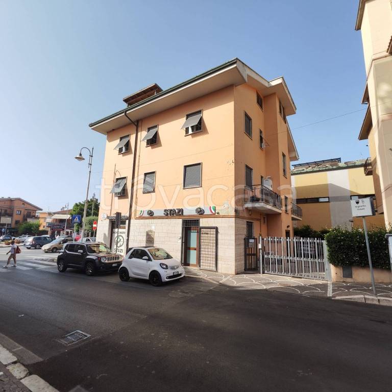 appartamento in vendita a Marino in zona Poggio delle Mole
