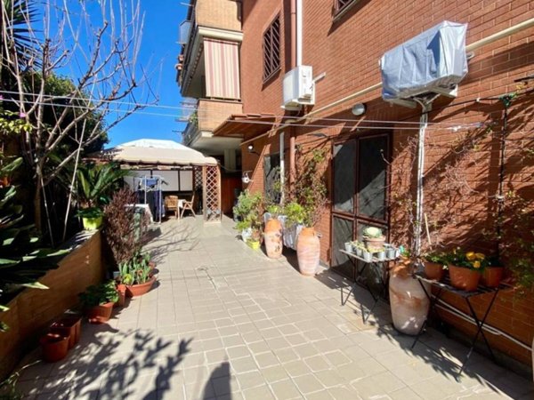 appartamento in vendita a Marino in zona Santa Maria delle Mole
