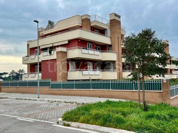 appartamento in vendita a Marino in zona Santa Maria delle Mole