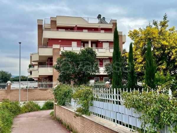 appartamento in vendita a Marino in zona Santa Maria delle Mole