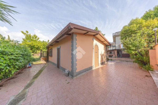casa indipendente in vendita a Marino in zona Santa Maria delle Mole