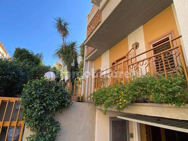 casa indipendente in vendita a Marino in zona Santa Maria delle Mole