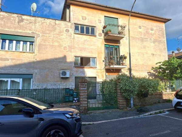 appartamento in vendita a Marino in zona Santa Maria delle Mole