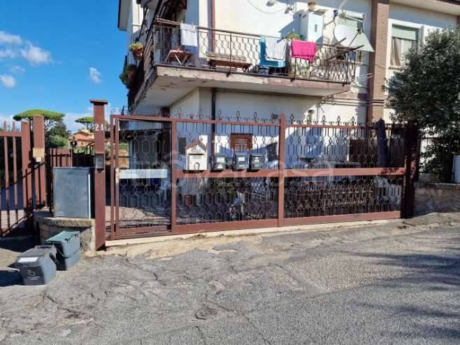 appartamento in vendita a Marino in zona Frattocchie