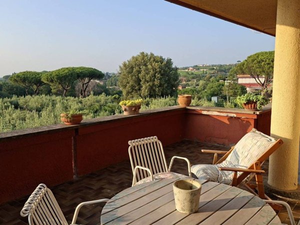 casa indipendente in vendita a Marino in zona Due Santi