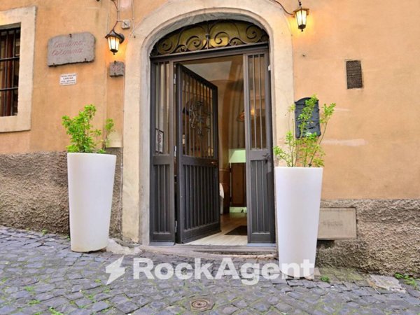 negozio in vendita a Marino