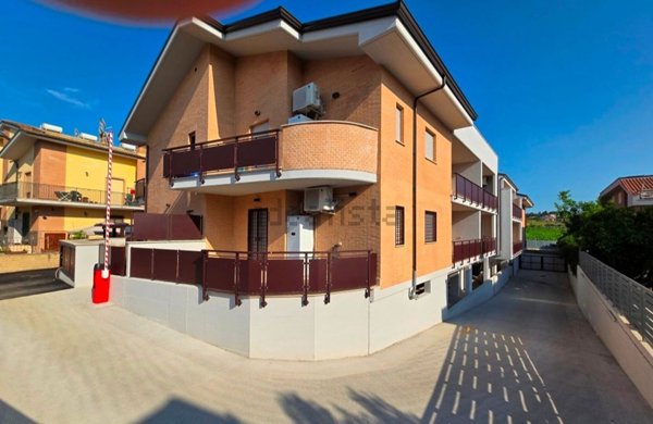 appartamento in vendita a Marino in zona Poggio delle Mole