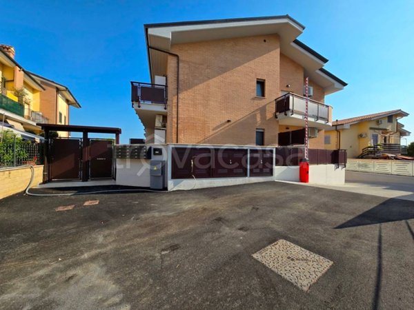 appartamento in vendita a Marino in zona Santa Maria delle Mole
