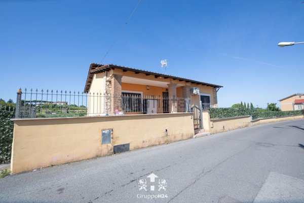 casa indipendente in vendita a Marino in zona Castelluccia