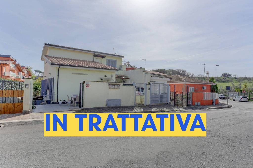 casa indipendente in vendita a Marino in zona Santa Maria delle Mole