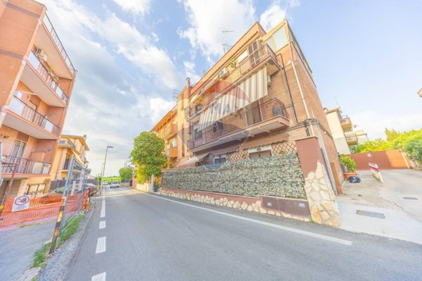 appartamento in vendita a Marino in zona Poggio delle Mole