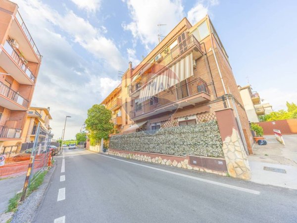 appartamento in vendita a Marino in zona Poggio delle Mole