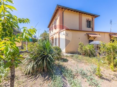 casa indipendente in vendita a Marino