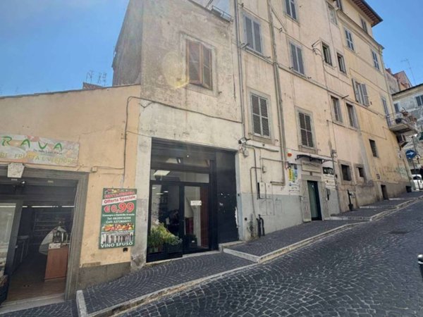 negozio in vendita a Marino