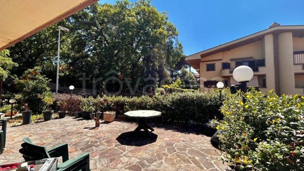casa indipendente in vendita a Marino