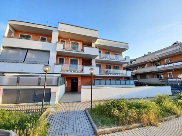 appartamento in vendita a Marino in zona Poggio delle Mole