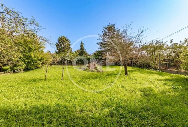 negozio in vendita a Marino