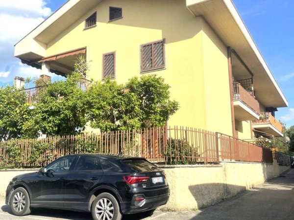 appartamento in vendita a Marino in zona Santa Maria delle Mole