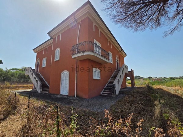 casa indipendente in vendita a Marino in zona Frattocchie