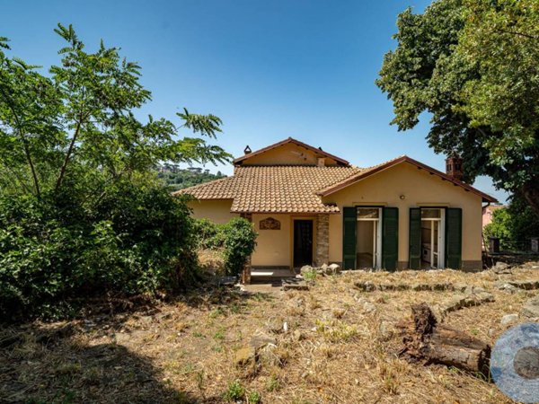 casa indipendente in vendita a Marino
