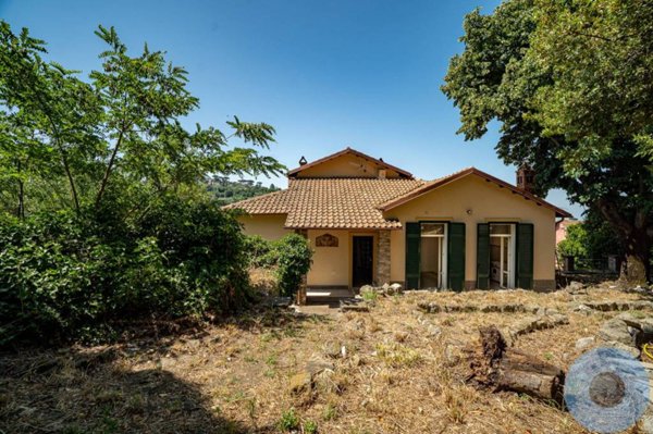 casa indipendente in vendita a Marino