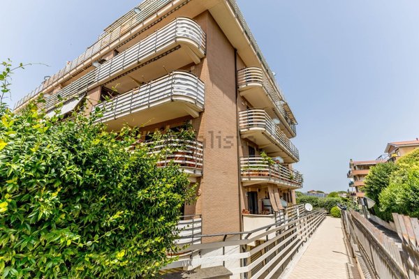 appartamento in vendita a Marino in zona Frattocchie