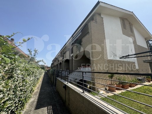 appartamento in vendita a Marino in zona Castelluccia