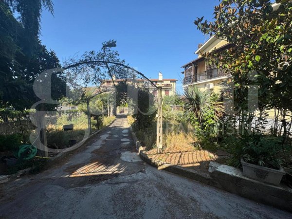appartamento in vendita a Marino in zona Poggio delle Mole
