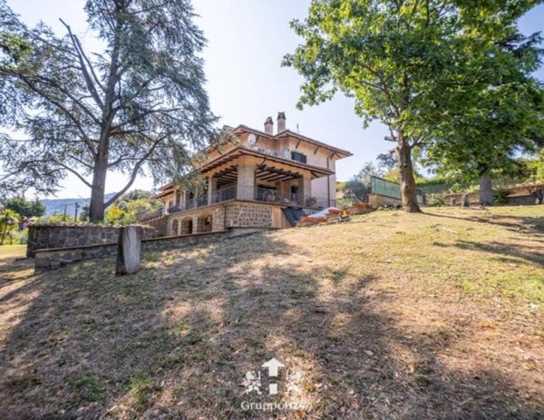 casa indipendente in vendita a Marino